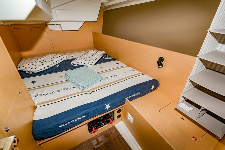  Barca a vela Beneteau Oceanis 38 (2014) per Noleggio, overcloccabile Sitges - Barcellona | #14254 - 17