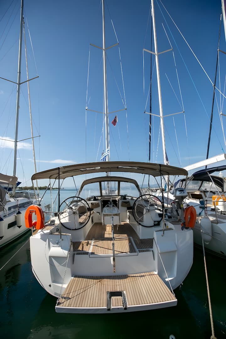  Barca a vela Jeanneau Sun Odyssey 519 (2020) per Noleggio, overcloccabile Rhodes | #14344 - 4