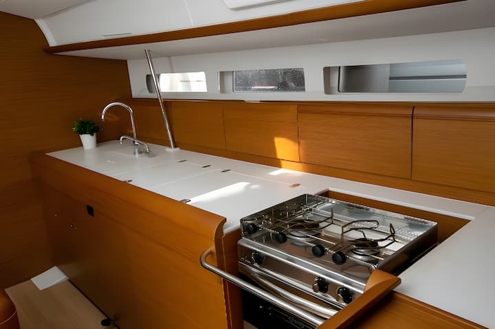  Barca a vela Jeanneau Sun Odyssey 519 (2020) per Noleggio, overcloccabile Rhodes | #14344 - 24