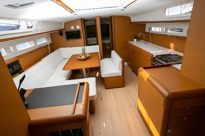  Barca a vela Jeanneau Sun Odyssey 519 (2020) per Noleggio, overcloccabile Rhodes | #14344 - 23