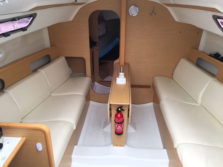  Zeilboot Beneteau First 25.7 QR (2012) voor Charter - Arzon | #14395 - 2