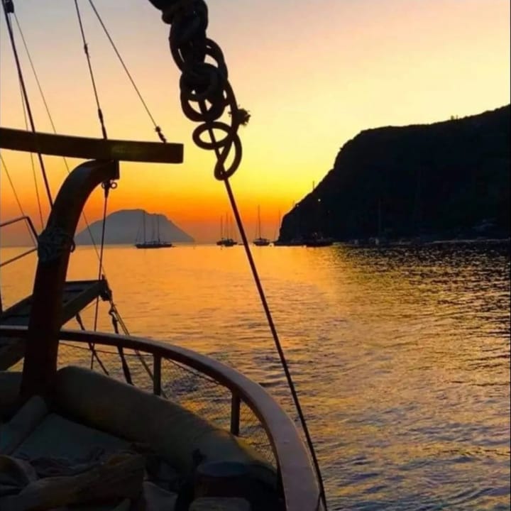 Fatto su misura Caicco (2000) for Charter - Salerno | #14407 - 10