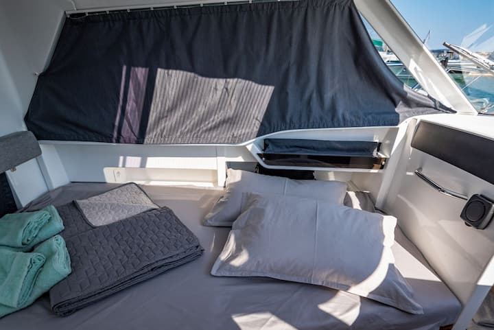  Lancha motora Beneteau Antares 8  (2017) para Charter - Pula | #14422 - 3