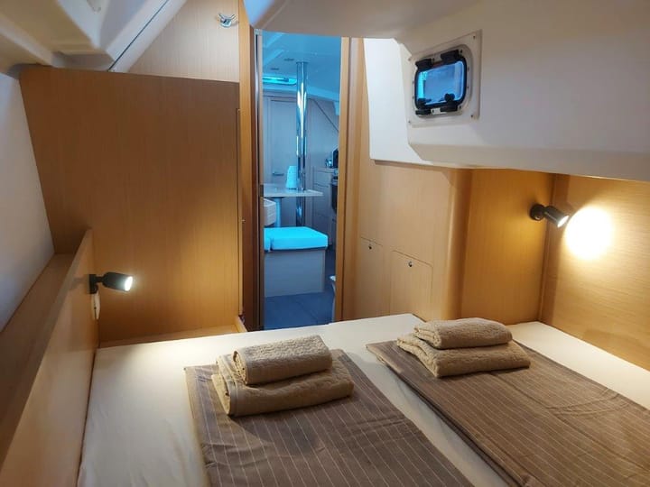 Sailboat Beneteau Oceanis 35 R (2016) for Charter - Split | #14449 - 28