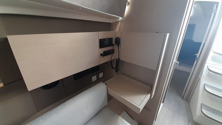 Beneteau Oceanis 38.1 Kiralık Yelkenli (2023) - Cambrils | #14457 - 8