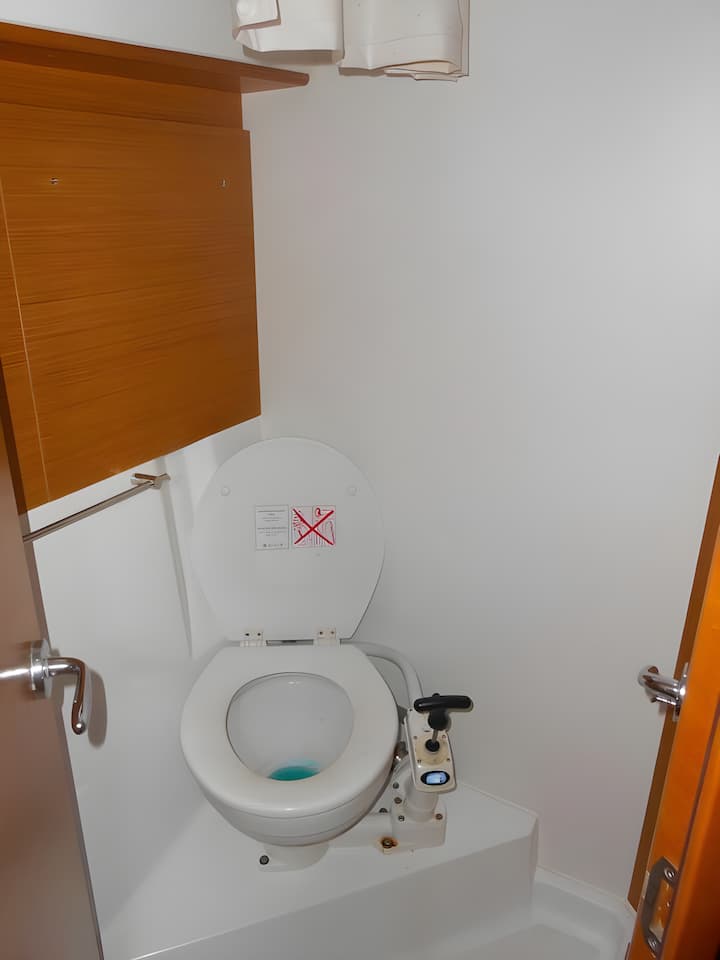 Jeanneau Sun Odyssey 44i Kiralık Yelkenli (2010) - Arzon | #14486 - 9