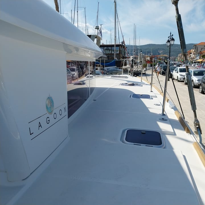 Catamaran Lagoon 400 S2 (2014) for Charter - Preveza | #14618 - 16