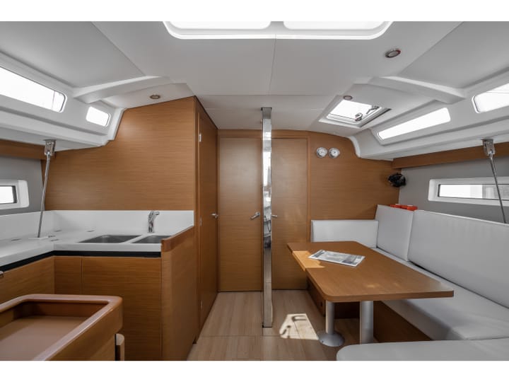  Velero Jeanneau Sun Odyssey 440 (2021) para Charter - Piso Livadi | #14667 - 2