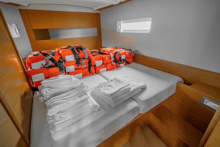 Sailboat Jeanneau Sun Odyssey 410 (2021) for Charter - Lavrion | #14689 - 11