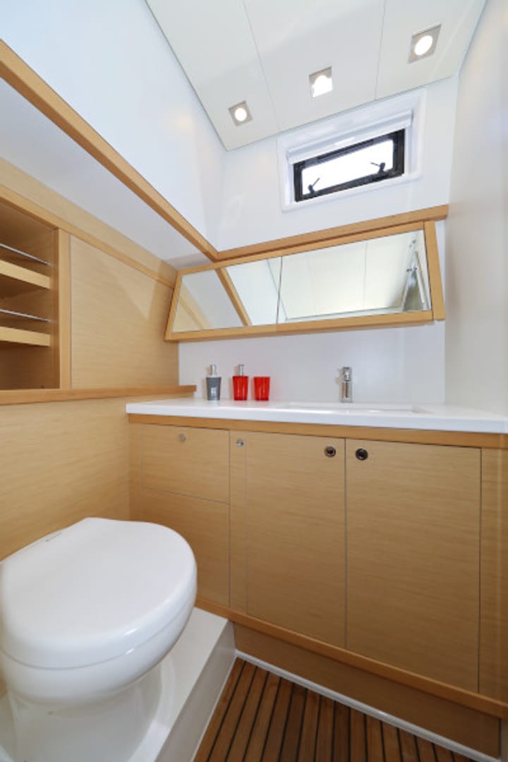  Catamarán Lagoon  52 (2017) para Charter - Sukošan | #14719 - 52