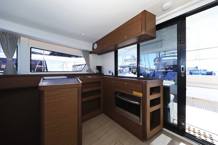  Catamarano Lagoon  42 (2021) per Noleggio, overcloccabile Sukošan | #14720 - 15