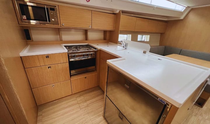  Zeilboot Bavaria  Cruiser 50 (2023) voor Charter - Castiglioncello | #14813 - 4