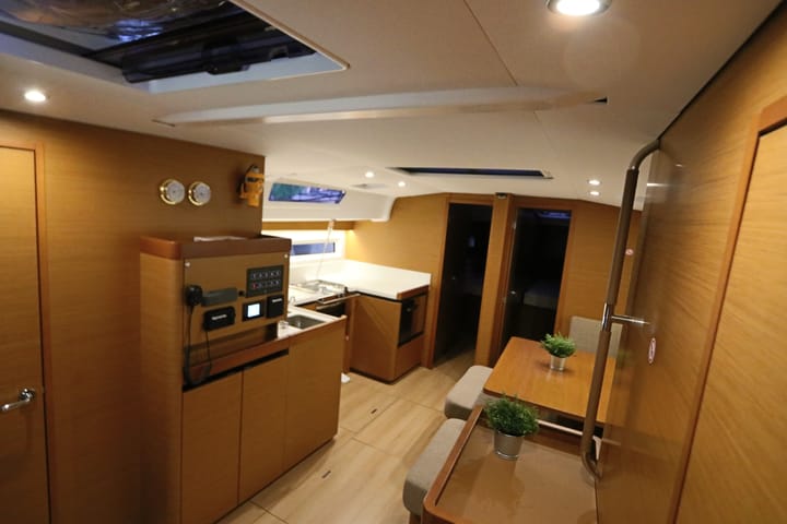 Voilier Jeanneau Sun Odyssey 490 (2020) pour Charter - Lavrion | #14992 - 12