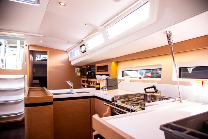 Sailboat Jeanneau Sun Odyssey 490 (2020) for Charter - Limassol | #15007 - 4