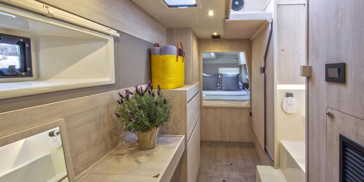 Catamaran Leopard 433 (2017) for Charter - Road Town | #1502 - 11