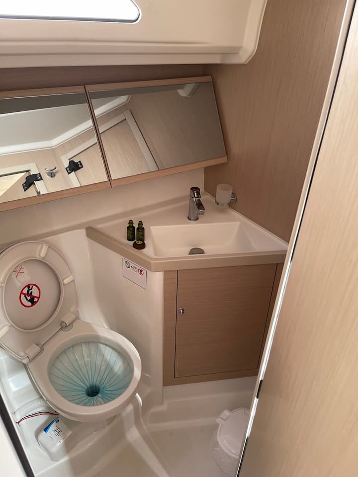  Velero Beneteau Oceanis 40.1 (2021) para Charter - Atenas | #15089 - 24