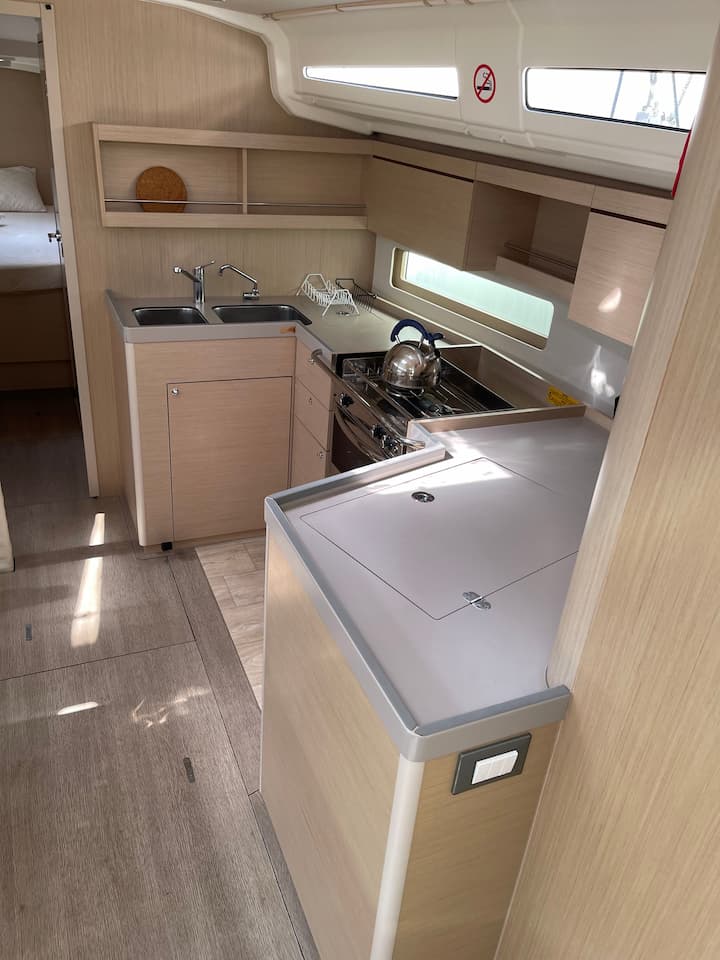  Velero Beneteau Oceanis 40.1 (2021) para Charter - Atenas | #15089 - 17
