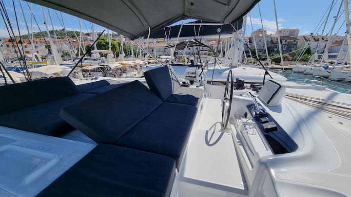  Catamaran Lagoon 46 Fly (2022) voor Charter - Trogir | #15157 - 10