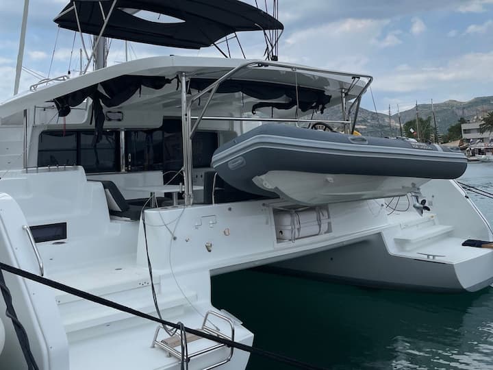  Catamaran Lagoon 46 Fly (2022) voor Charter - Trogir | #15157 - 1