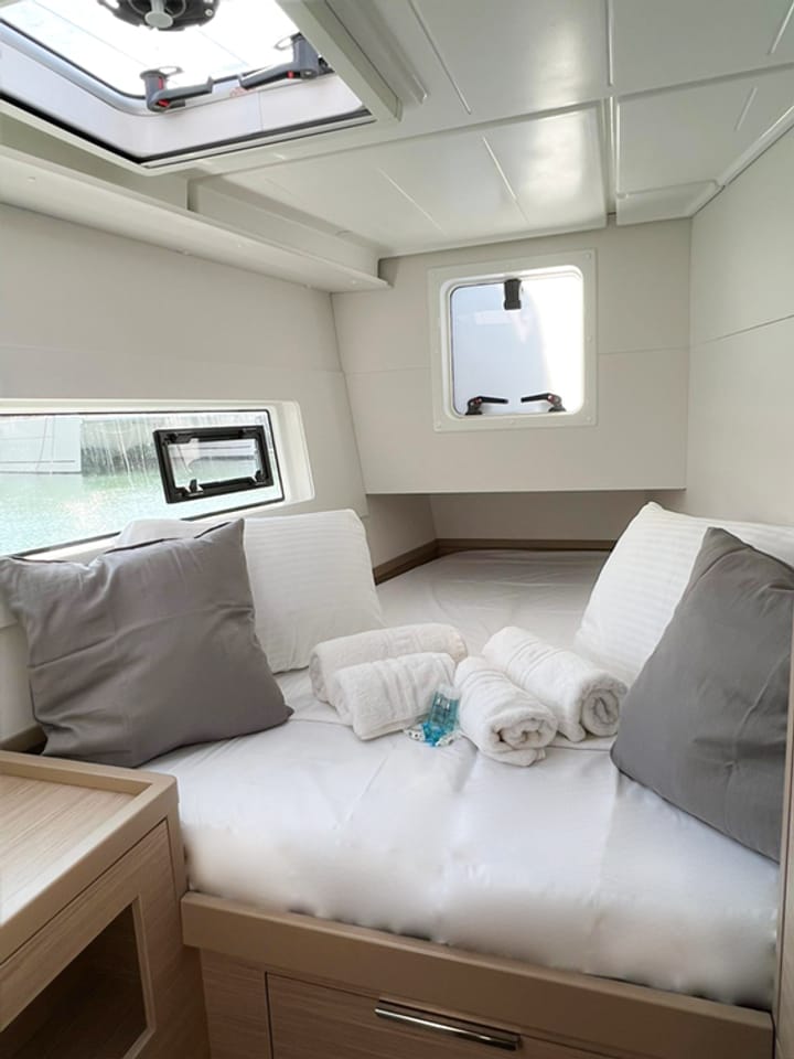 Pireo 12.1 m Per noleggio Catamarano - #15183 - 10