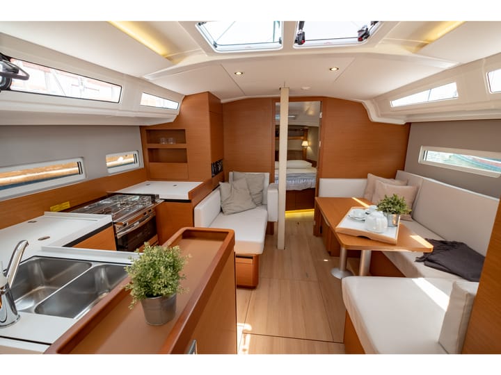  Barca a vela Jeanneau Sun Odyssey 410 (2020) per Noleggio, overcloccabile Lefkada | #15277 - 2