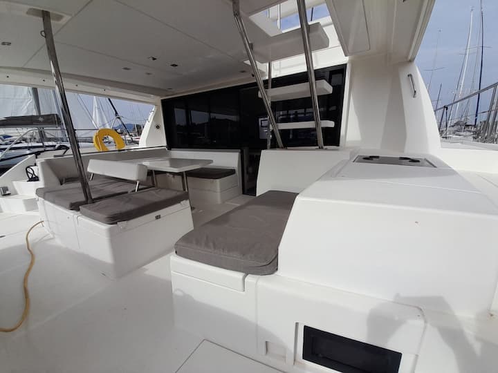 Leopard 434 PowerCat Kiralık Katamaran (2018) - Gouvia | #15324 - 2