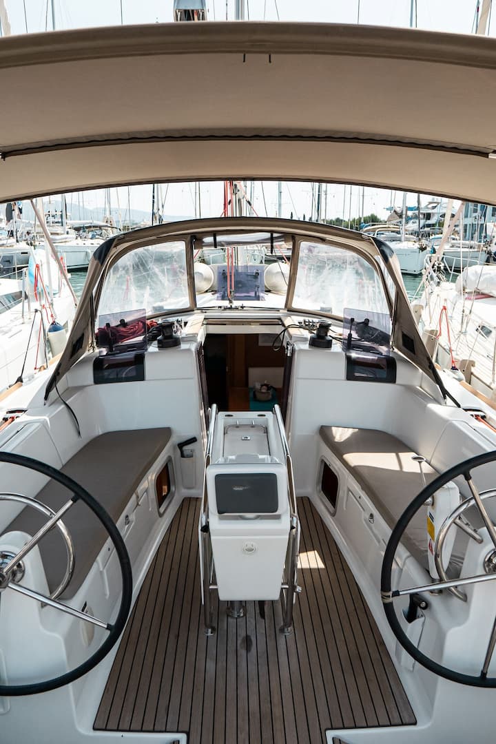 Lefkada 12.8 m For Charter Voilier - #15384 - 6