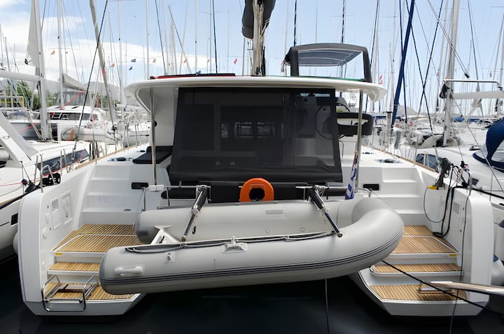 Athen 11.75 m Für Charter Katamaran — #15429 - 1