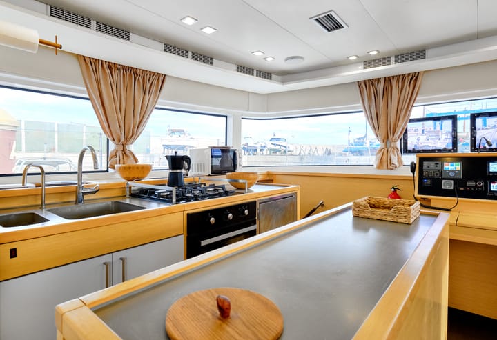  Catamarano Lagoon 52 Fly (2015) per Noleggio, overcloccabile Ibiza | #15601 - 41