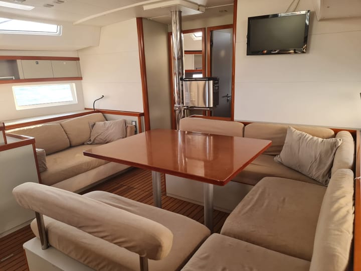 Sailboat Beneteau Oceanis 55 (2013) for Charter - Medulin | #15627 - 3