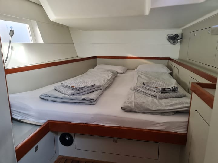 Sailboat Beneteau Oceanis 55 (2013) for Charter - Medulin | #15627 - 17