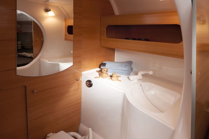 Marseille 8.75 m For Charter Yacht - #15657 - 3