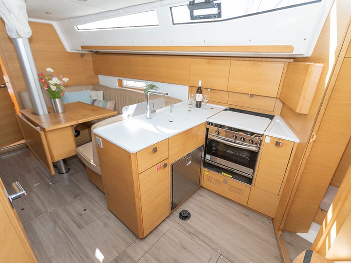  Barca a vela Elan E5 (2020) per Noleggio, overcloccabile Primošten | #15732 - 16