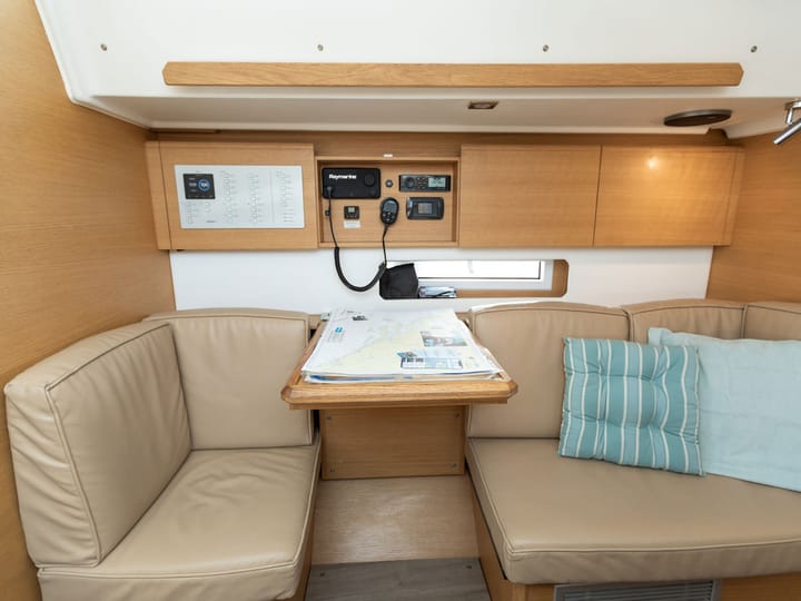  Barca a vela Elan E5 (2020) per Noleggio, overcloccabile Primošten | #15732 - 4