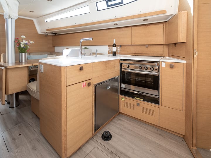  Barca a vela Elan E5 (2020) per Noleggio, overcloccabile Primošten | #15732 - 6