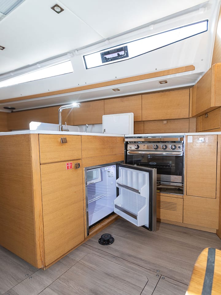  Barca a vela Elan E5 (2020) per Noleggio, overcloccabile Primošten | #15732 - 11