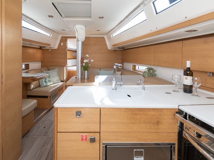  Barca a vela Elan E5 (2020) per Noleggio, overcloccabile Primošten | #15732 - 18