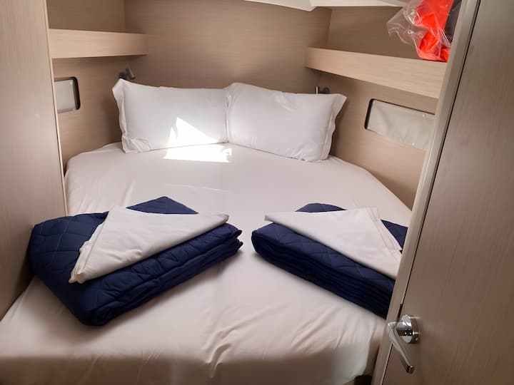 Sailboat Beneteau Oceanis 40.1 (2022) for Charter - Portisco | #15800 - 20