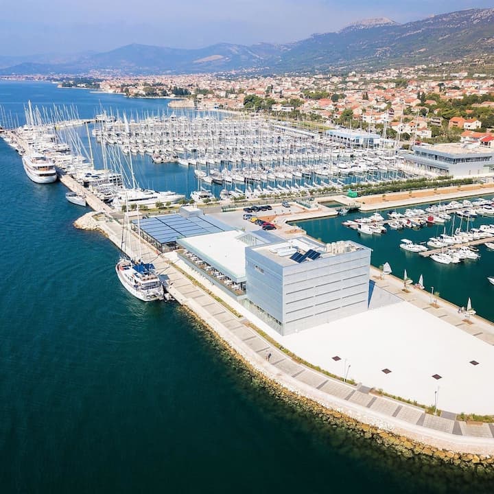 Beneteau Oceanis 54 Kiralık Yelkenli (2023) - Kaštel Gomilica | #15816 - 22