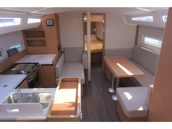 Puntone - Follonica 12.95 m Per noleggio Barca a vela - #15936 - 2