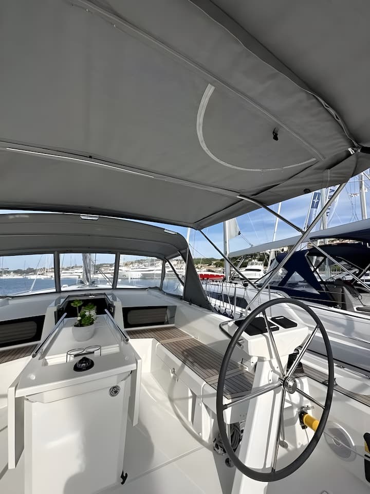  Barca a vela Beneteau Oceanis 46.1 (2023) per Noleggio, overcloccabile Portisco | #15979 - 3