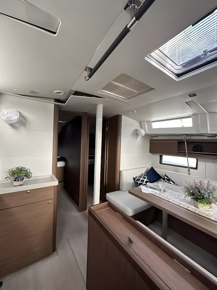  Barca a vela Beneteau Oceanis 46.1 (2023) per Noleggio, overcloccabile Portisco | #15979 - 11