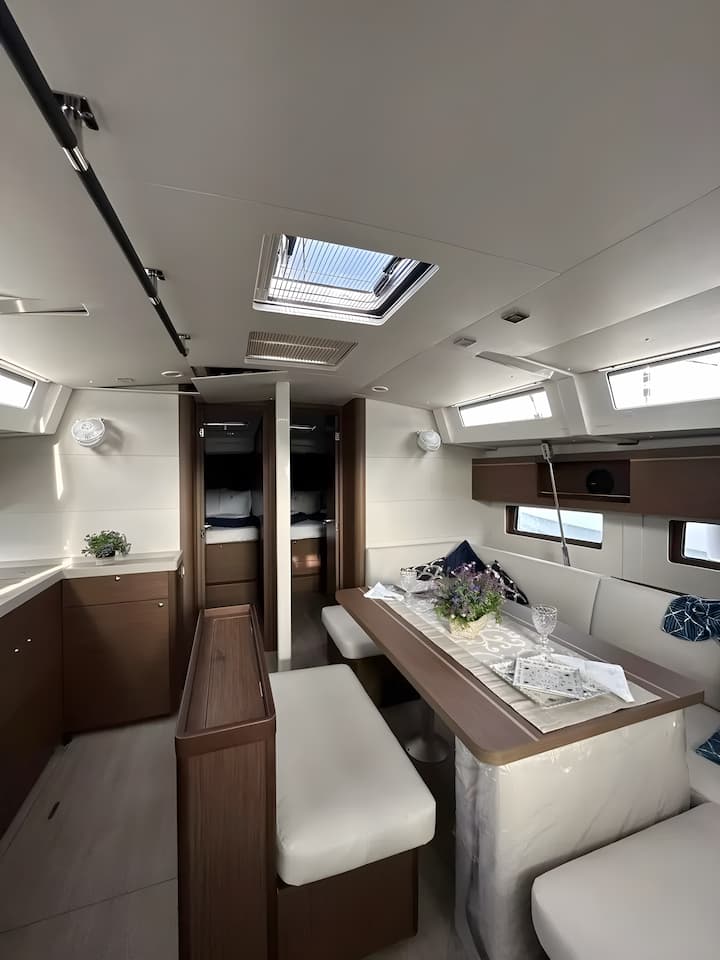  Barca a vela Beneteau Oceanis 46.1 (2023) per Noleggio, overcloccabile Portisco | #15979 - 10