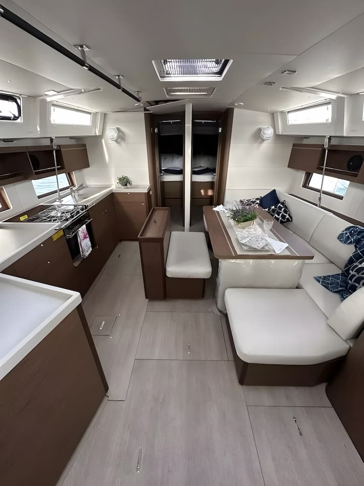  Barca a vela Beneteau Oceanis 46.1 (2023) per Noleggio, overcloccabile Portisco | #15979 - 7