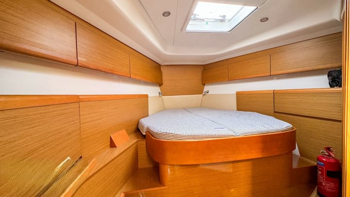 Sailboat Jeanneau Sun Odyssey 45 DS (2010) for Charter - Palairos | #16021 - 10
