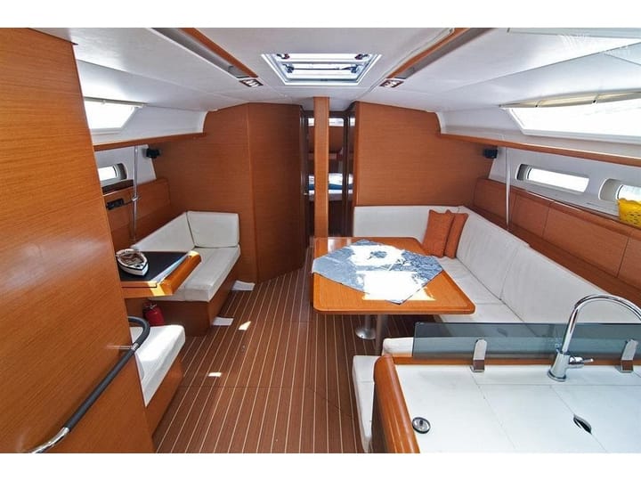 Sailboat Jeanneau Sun Odyssey 439 (2015) for Charter - Skiathos | #16058 - 4