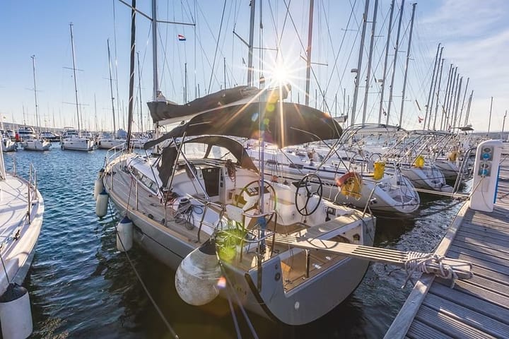  Velero Salona  44 (2016) para Charter - Punat | #16062 - 2