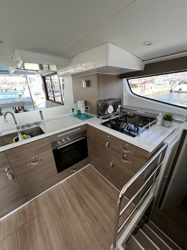 Athene 14.54 m Voor Charter Catamaran - #16088 - 14