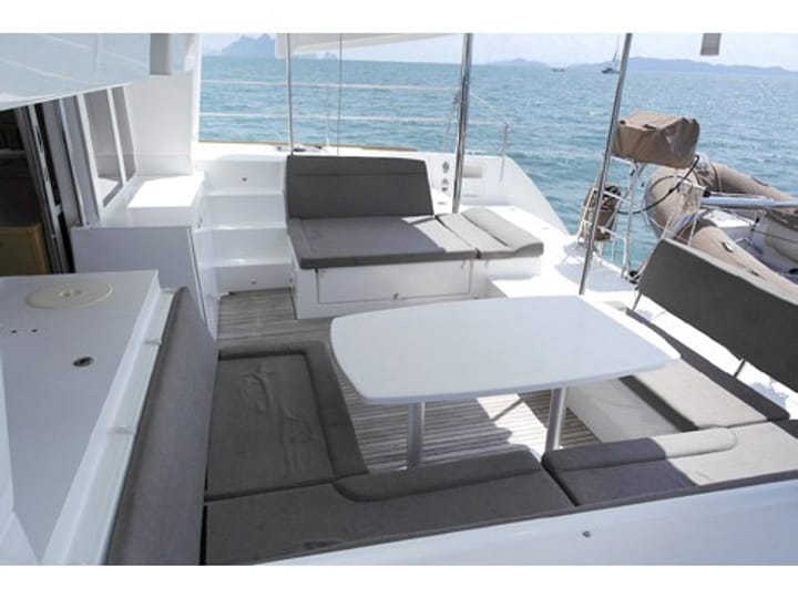  Catamaran Lagoon 450F (2018) voor Charter - Sant Antoni de Portmany | #16099 - 2