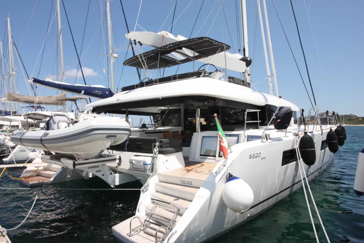 Catamaran Lagoon  620 (2020) for Charter - Marigot, Saint Martin | #16129 - 16